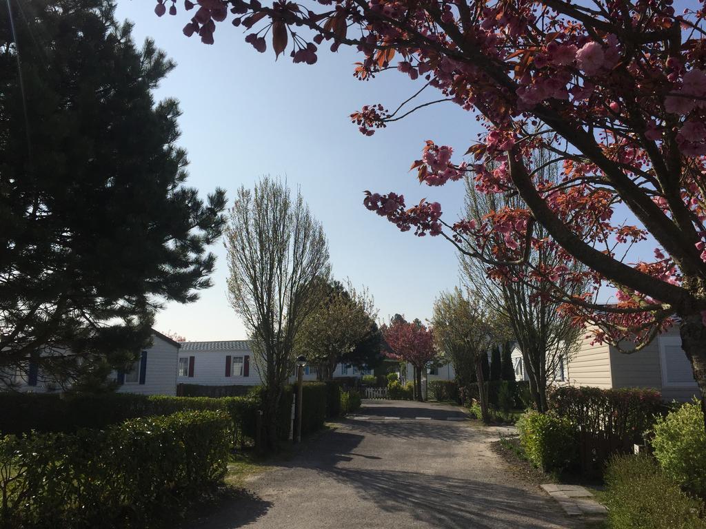 Camping Caravaning Les Cerisiers Berck Sur Mer Verton Exterior photo